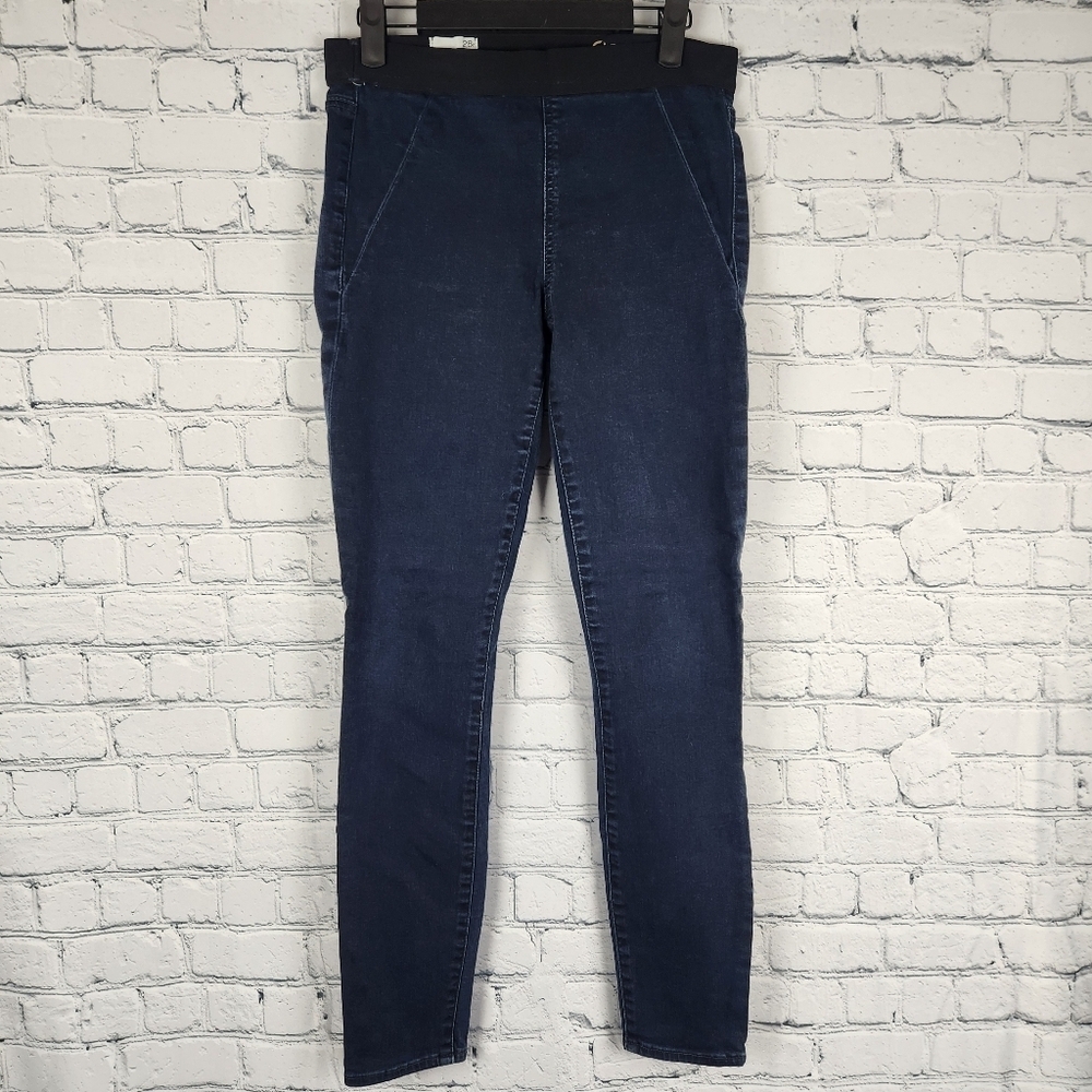 GAP Size 28r Dark Wash Pull On Jeggings